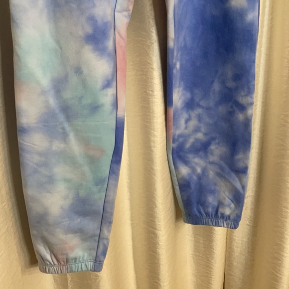 NWT Wildfox Tie-Dye Jogger Sweatpants. - Picture 3 of 4